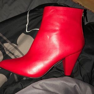 Heeled boots